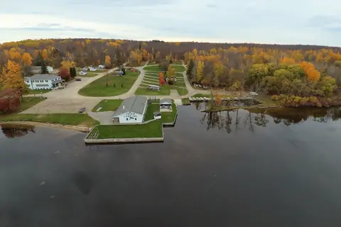 Jacks Landing Resort