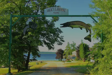 Jacks Landing Resort