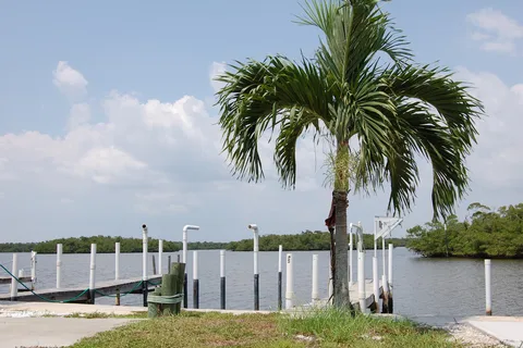 Ebb Tide RV Park