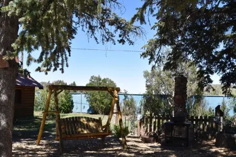 Chinook Cabins & RV Park