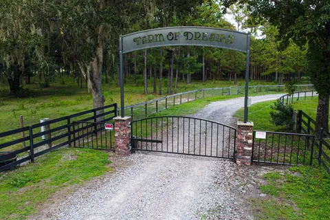 Farm Of Dreams Resort