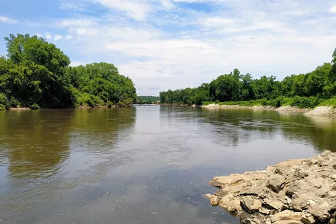 Walnut Woods State Park