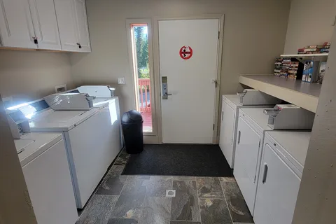 Klondike RV Park and Cottages