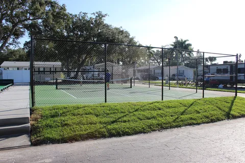 Groves RV Resort