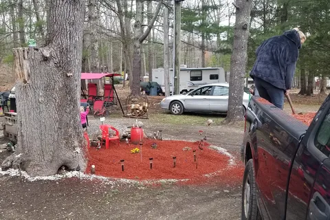 Campers World On Hopeville Pond