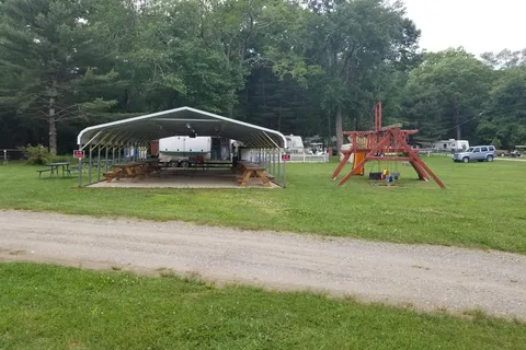 Campers World On Hopeville Pond