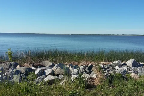 Springsteel Resort and Marina