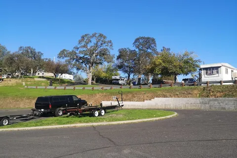 Lake Tulloch RV Campground and Marina