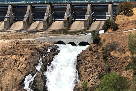 Lake Tulloch RV Campground and Marina