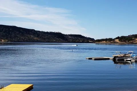 Lake Tulloch RV Campground and Marina