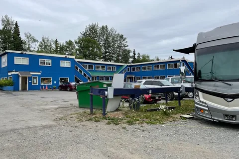Creekwood Inn Motel and RV Park