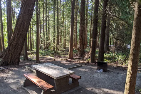 SMONECTEN (McDonald Park) Campground - Gulf Islands National Park Reserve