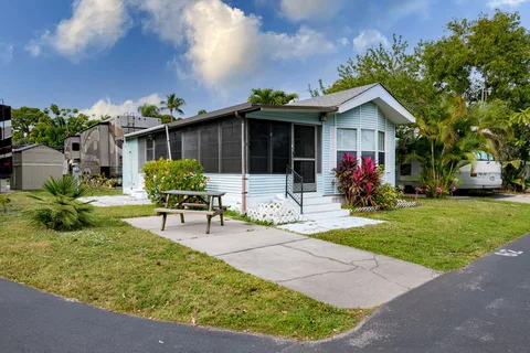 Northtide Naples RV Resort (55+)