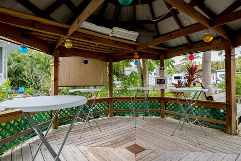 Northtide Naples RV Resort (55+)