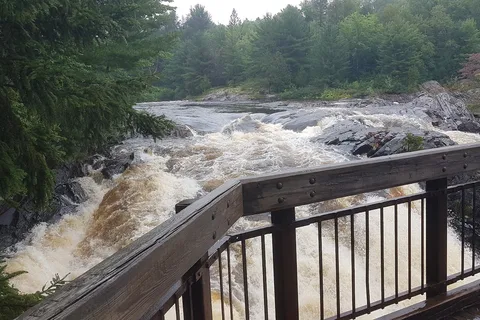 Chutes Provincial Park