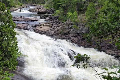 Chutes Provincial Park