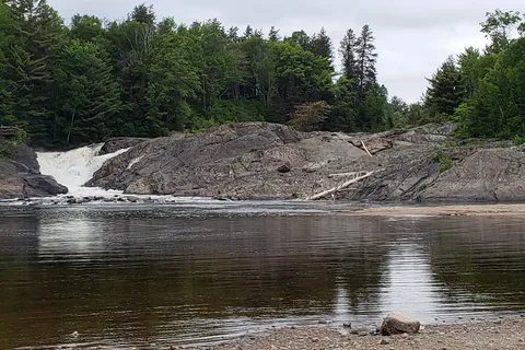 Chutes Provincial Park