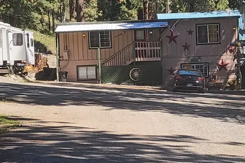 Shady Pines Resort