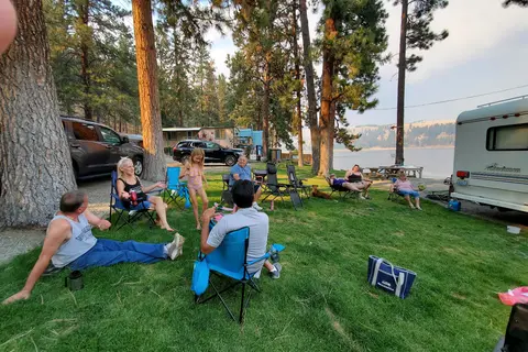 Shady Pines Resort
