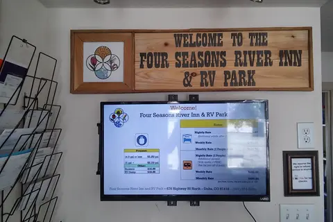 Four Seasons River Inn & RV Park