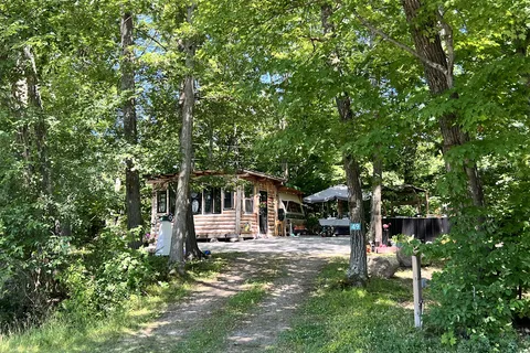 Cosmo Camping / 1000 Islands