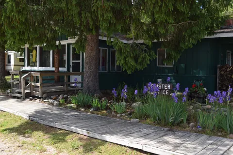 Warblers Cove Campground and RV Resorts