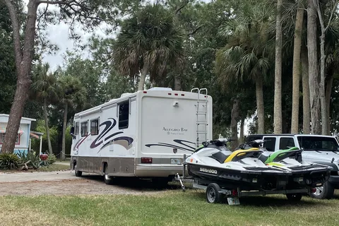 Hickory Point Mobile Home and RV Park
