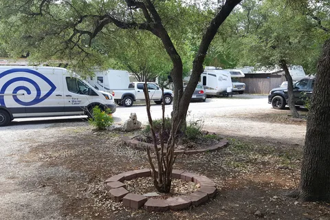 Lake Travis Inn and RV Park