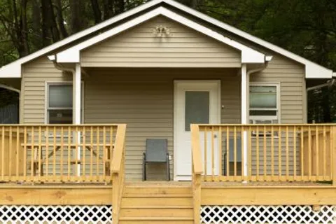 Mirror Lake Retreat