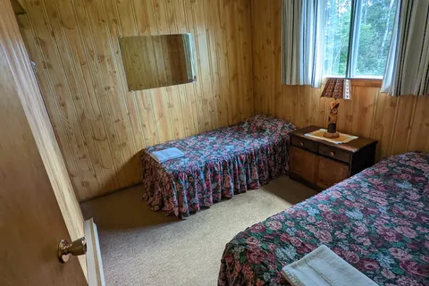 Hubers Lone Pine Lodge Ltd