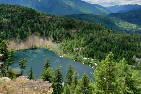 Blue Lake Resort