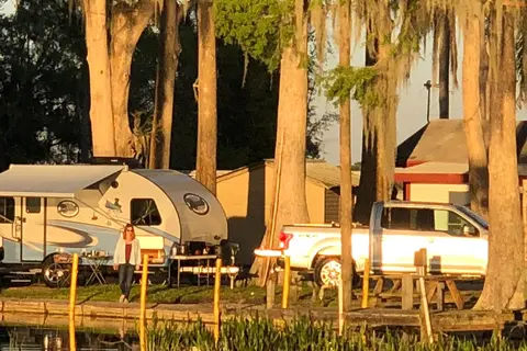 Mossy Cove Fishing Resort