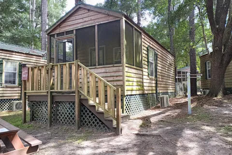 Oklawaha RV Park and Canoe Outpost