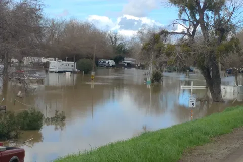 Loveys Landing RV Park and Marina