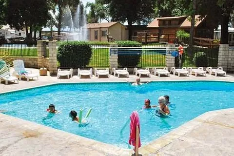 Cherry Valley Lakes RV Resort