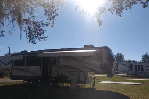 Zephyr Palms RV Park