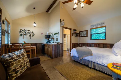 Post Oak RV Park and Cabins