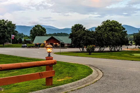 Crossing Creeks RV Resort and Spa
