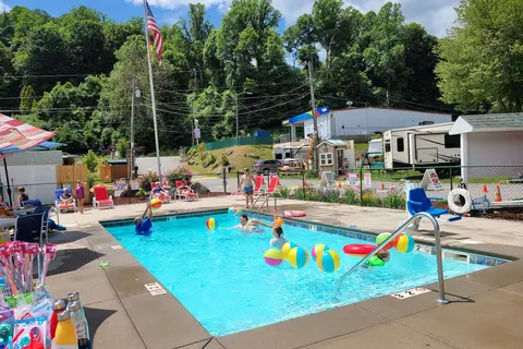 Stonebridge RV Resort and Campgrounds