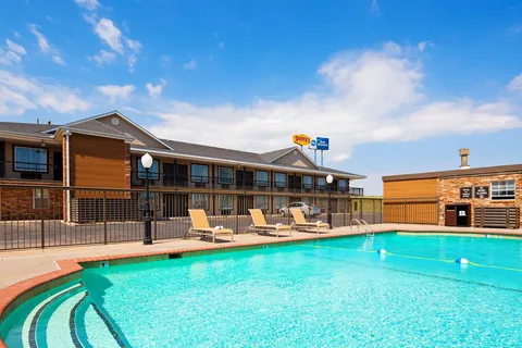 Hensleys RV Park at Best Western