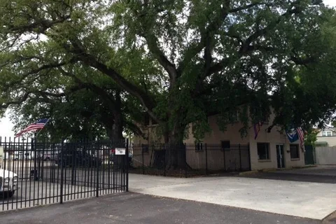 Three Oaks and Pine RV Park
