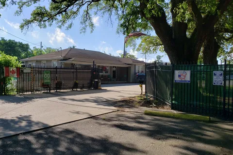 Three Oaks and Pine RV Park