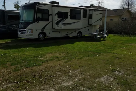 Three Oaks and Pine RV Park