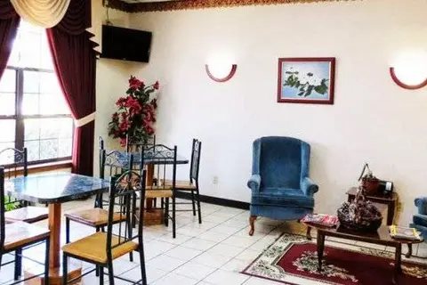 Winnie Inn Suites and RV Park