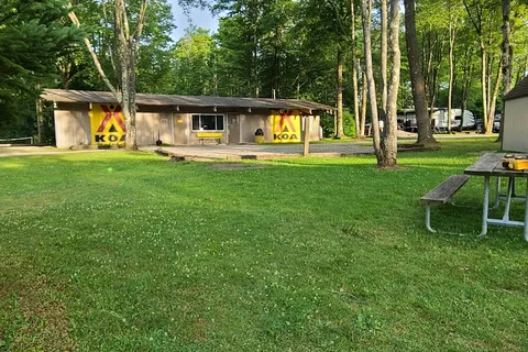 Mercer / Grove City KOA Holiday