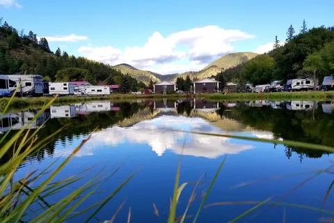 4K River Ranch RV & Lodging