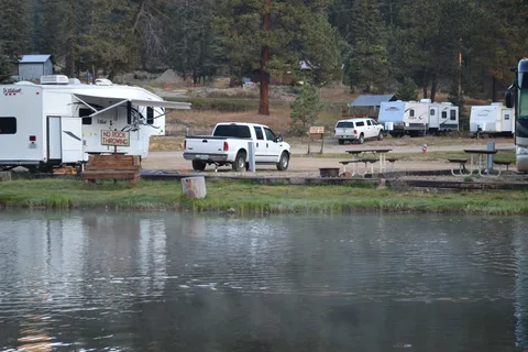 4K River Ranch RV & Lodging