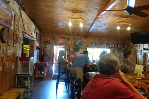 Buck n Beams Campground and Bar