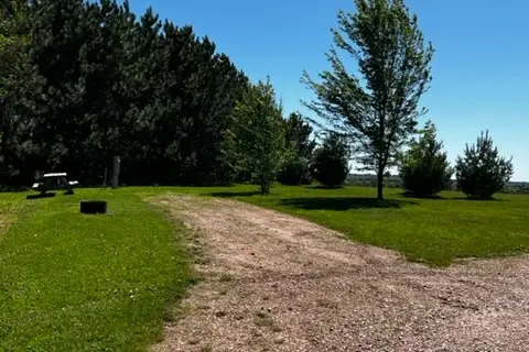 Buck n Beams Campground and Bar