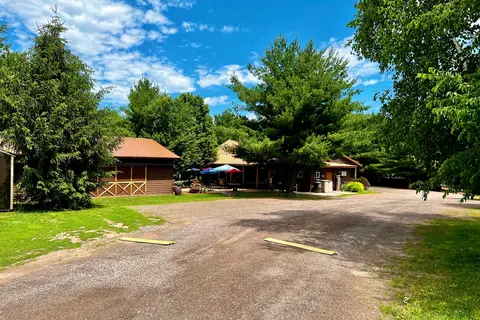 Buck n Beams Campground and Bar